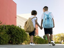 1765256735661-ilustrasi-sekolah-ilustrasi-libur-sekolah-ilustrasi-berangkat-sekolah-ilustrasi-siswa-ilustrasi-murid-freepik-1765247249182_43