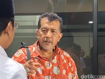 1765364729043-kepala-satuan-tugas-satgas-korsup-v-kpk-ri-dian-patria-seusai-menghadiri-rapat-koordinasi-bersama-pemkot-mataram-di-kantor-wal-1765362174733_43