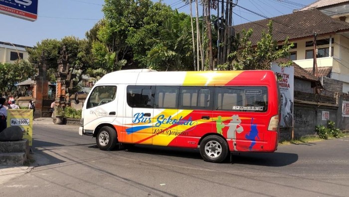 1765364730604-bus-sekolah-di-denpasar-1744531557340_169