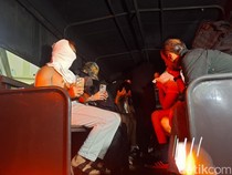 1765386311467-para-wna-yang-terlibat-kasus-bonnie-blue-saat-diamankan-untuk-diperiksa-di-mapolres-badung-kamis-5122025-1765376006221_43