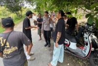 1765386314894-wna-rusia-berdamai-dengan-warga-lokal-usai-cekcok-akibat-kena-ranting-pohon-selasa-9122025-1765371733826_43