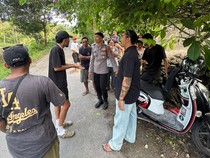 1765386314894-wna-rusia-berdamai-dengan-warga-lokal-usai-cekcok-akibat-kena-ranting-pohon-selasa-9122025-1765371733826_43