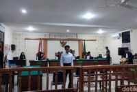 1765472715387-april-jumadil-awal-alias-laura-menjalani-sidang-kasus-pembakaran-vila-milik-wn-spanyol-di-pn-denpasar-kamis-11122025-foto-ahma-1765467676899_169