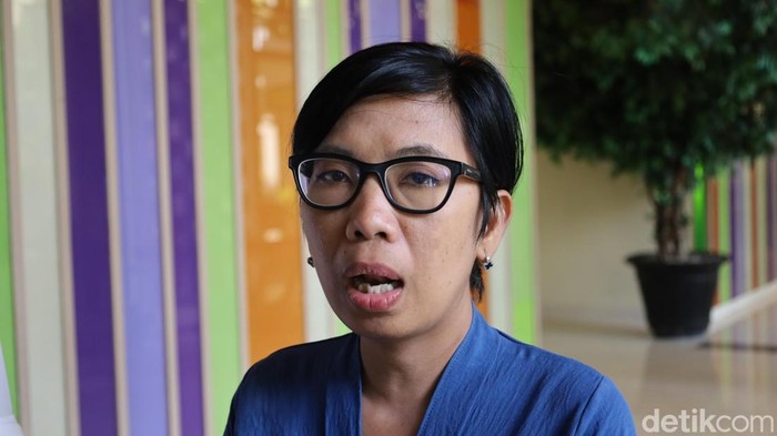 1765515933454-ketua-kppad-bali-luh-gede-yastini-di-sela-acara-pencegahan-penanganan-dan-reintegrasi-anak-terpapar-paham-intoleransi-radikali-1765439385160_169