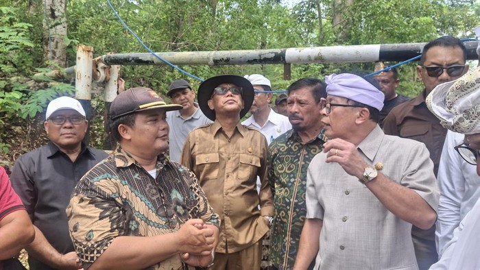 1765537537430-pansus-trap-dprd-bali-mengunjungi-pt-jimbaran-hijau-jumat-12122025-fabiola-dianiradetikbali-1765531078394_169