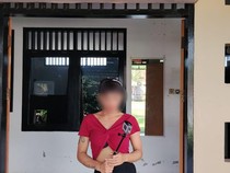 1765537540747-seorang-waria-berinisial-jw-alias-lina-ditangkap-polisi-lantaran-mencuri-kamera-temannya-di-wilayah-cakranegara-kota-mataram-n-1765524889402_43