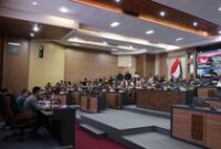 1765559118241-rapat-koordinasi-lintas-instansi-untuk-pengamanan-nataru-20252026-di-ruang-rupatama-polda-bali-jumat-12122025-dok-polda-bali-1765538884592_43