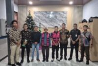 1765559119930-dua-tersangka-proyek-pembangunan-gedung-cssd-dan-laundry-rsud-dr-ben-mboi-ruteng-manggarai-ntt-glaa-dan-ypd-ditahan-jaksa-juma-1765551369889_43