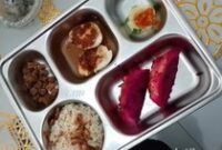 1765559123247-menu-mbg-yang-diduga-basi-dan-berbau-amis-yang-dibagikan-untuk-anak-tk-negeri-naru-kecamatan-woha-kabupaten-bima-ntb-jumat-121-1765545412219_43