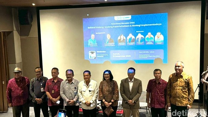 1765602315974-focus-group-discussion-fgd-bertajuk-refleksi-undang-undang-kepariwisataan-strategi-implementasi-di-gedung-dharma-graha-alaya-d-1765593268380_169