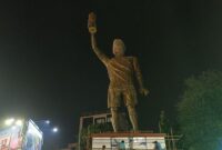 1765602318468-lionel-messi-ke-india-lionel-messi-patung-messi-patung-lionel-messi-india-kolkata-1765560499873_169