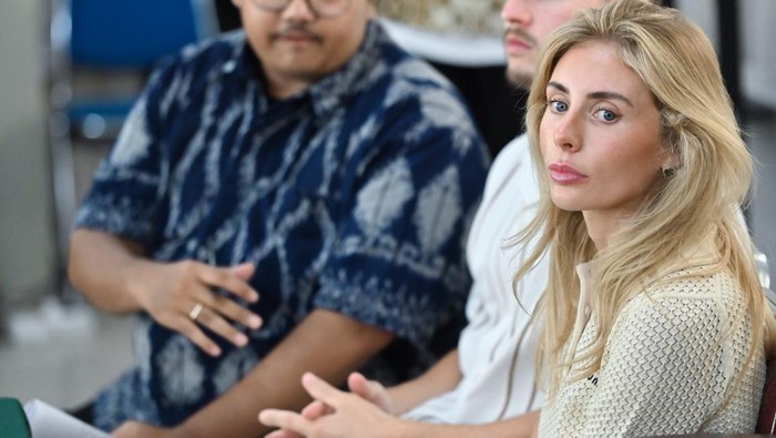 1765623891905-aktris-film-dewasa-bonnie-blue-didenda-rp200-ribu-usai-langgar-lalin-saat-bikin-konten-1765526778684_169