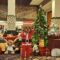 1765623893337-penyalaan-lampu-pohon-natal-di-the-trans-resort-bali-jumat-12122025-foto-fabiola-dianiradetikbali-1765604425087_169