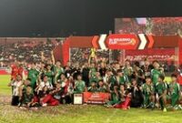 1765645510709-banteng-jatim-juarai-liga-kampung-soekarno-cup-2025-yang-digelar-di-stadion-kapten-i-wayan-dipta-gianyar-sabtu-13122025-1765630996238_43