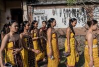 1765775185443-serunya-tradisi-ayunan-jantra-di-desa-tenganan-bali-2_169