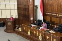 1765796733408-pandangan-umum-fraksi-saat-rapat-paripurna-dprd-bali-di-kantor-gubernur-bali-senin-15122025-1765784604961_43