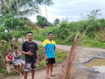 1765818324200-jalan-rusak-1765810366570_43