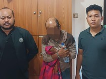 1765883121384-n-42-pelaku-pemerkosa-anak-kandung-di-kecamatan-suralaga-lombok-timur-ntb-ditahan-di-polisi-seusai-ditangkap-di-gianyar-bali-d-1765869520550_43