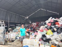 1765883122683-bank-sampah-sedap-malam-di-banjar-kebon-desa-nyitdah-kecamatan-kediri-tabanan-krisna-pradiptadetikbali-1765865854321_43