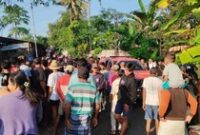 1766055975719-warga-digegerkan-dengan-penemuan-mayat-pria-bersama-motor-di-dasar-selokan-dusun-tegal-desa-jagaraga-kecamatan-kuripan-lombok--1766045863673_43