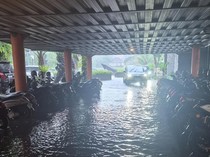 1766055976524-banjir-di-ubud-1766043101774_43