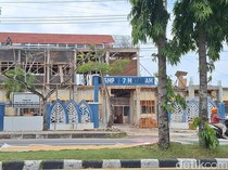 1766077532649-kondisi-proyek-revitalisasi-di-smpn-17-mataram-yang-hingga-saat-ini-belum-menyelesaikan-masa-kontrak-kamis-18122025-1766062568545_43