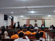 1766077535401-rodriguez-pedro-saat-menjalani-sidang-putusan-di-ruang-kartika-pn-denpasar-pada-kamis-18122025-1766057159934_43