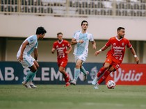 1766401526616-bali-united-jersey-merah-mengalahkan-psbs-biak-dengan-skor-3-0-di-stadion-maguwoharjo-kabupaten-sleman-senin-22122025-foto-dok-1766400651830_43