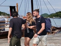 1767071125305-mar-martinez-ortuno-istri-pelatih-tim-b-wanita-los-che-valencia-cf-martin-carreras-fernando-ia-adalah-korban-selamat-kapal-wis-1766892785600_43