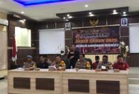 1767135878117-kapolres-lombok-barat-akbp-yasmara-harahap-memimpin-konferensi-pers-hasil-pengungkapan-kasus-2025-selasa-30122025-m-zahiruddin-1767107719676_43