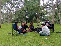 1767287108297-pengunjung-menikmati-suasana-di-kebun-raya-lemor-desa-suela-lombok-timur-ntb-kamis-112026-sanusi-ardi-wdetikbali-1767267121948_43