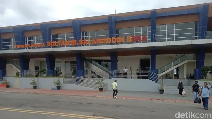 1767611199091-bandara-sultan-muhammad-salahuddin-bima-rabu-17122025-dok-rafiindetikbali-1765976939962_169