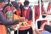 1767719123353-jenazah-diduga-anak-pelatih-sepakbola-wanita-valencia-cf-martin-carreras-fernando-tiba-di-pelabuhan-marina-labuan-bajo-selasa--1767698596565_43