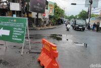 1767805525288-papan-penunjuk-arah-selama-perubahan-rekayasa-lalin-di-simpang-petitenget-kerobokan-kelod-badung-bali-foto-agus-ekadetikbali-1766912899857_169