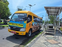 1767848754399-armada-layanan-bus-angkutan-umum-gratis-milik-pemkot-mataram-foto-nathea-citradetikbali-1767775973044_43