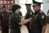 1767978321252-kajati-bali-chatarina-muliana-saat-melantik-kajari-klungkung-yang-baru-jumat-912026-dok-kejati-bali-1767959658688_43