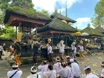 1768107936857-sejumlah-pemedek-melakukan-persembahyangan-di-pura-dalem-puri-besakih-karangasem-bali-beberapa-waktu-lalu-foto-dok-detikbali-1768095562264_43